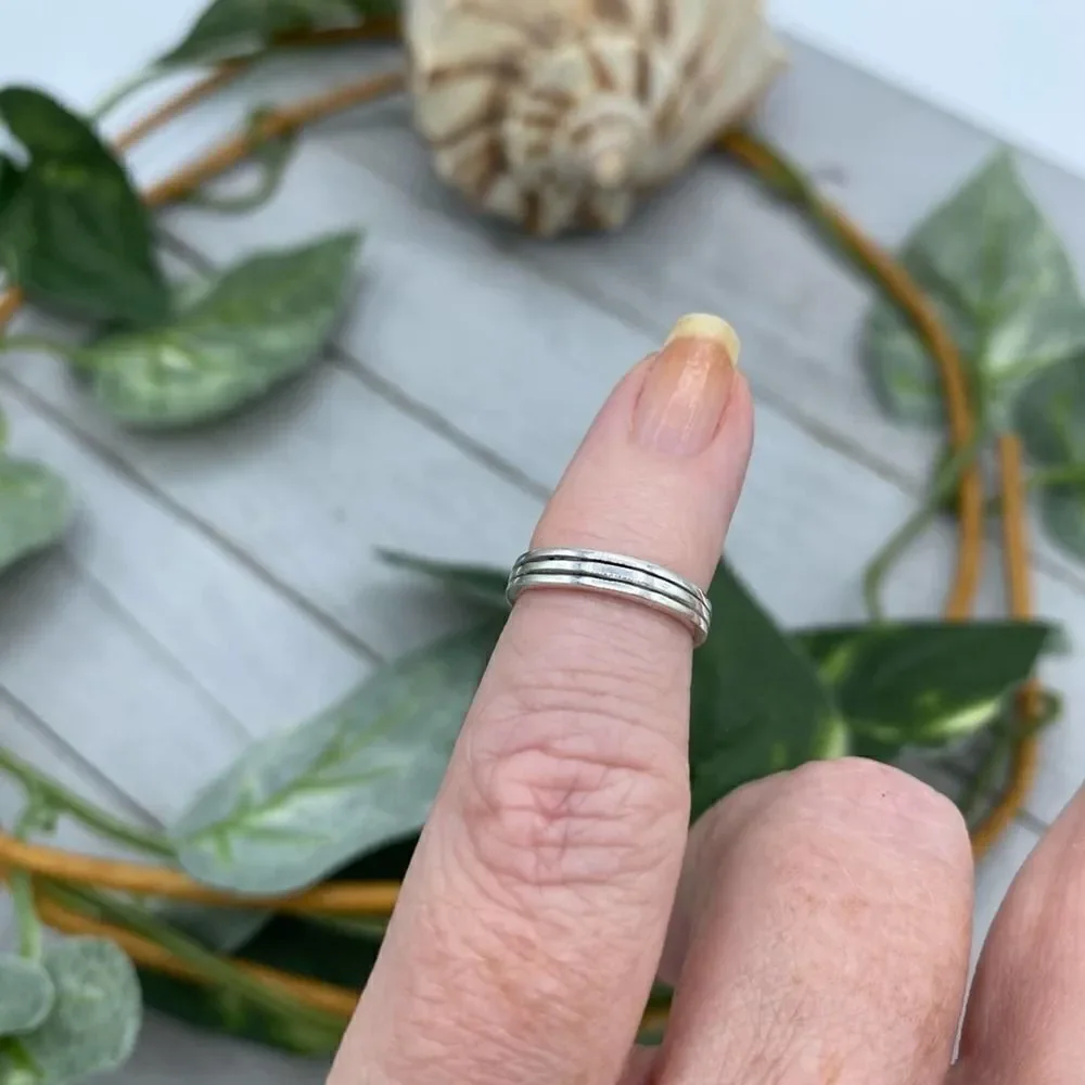 Sterling Silver High Polish Lines Toe Ring Midi Ring